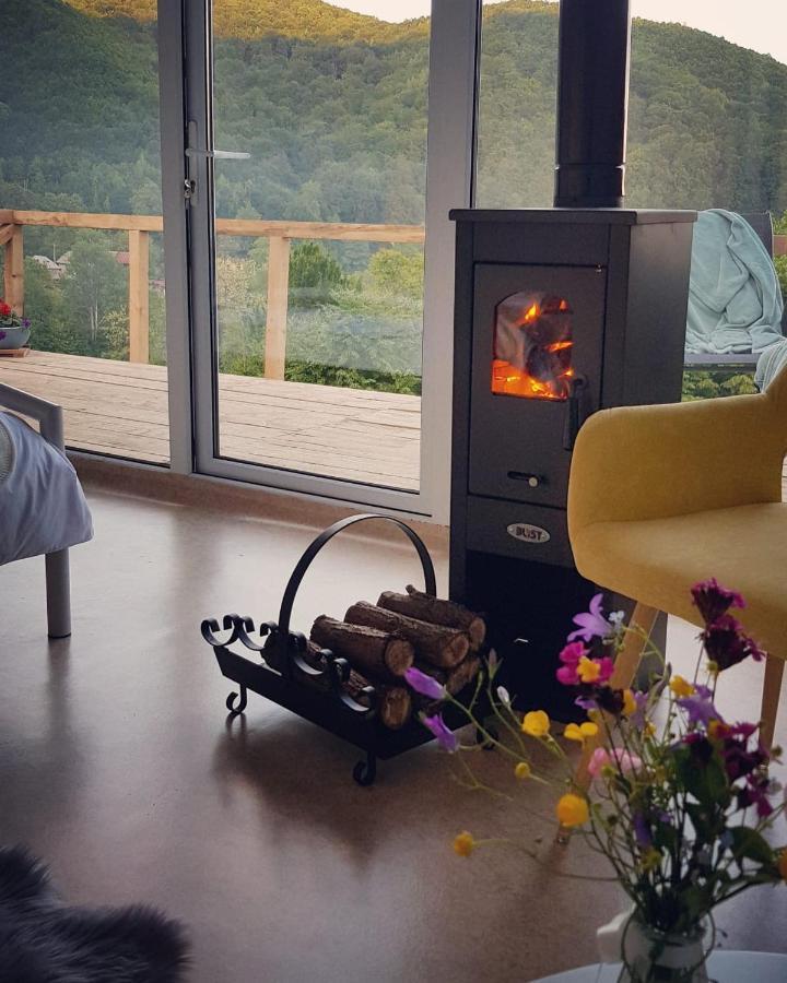 Отель Sunrise Glamping Retreat Galesu Экстерьер фото