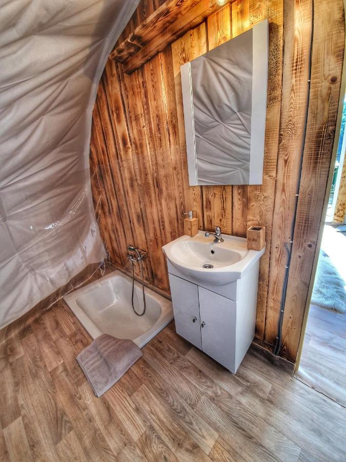 Отель Sunrise Glamping Retreat Galesu Номер фото