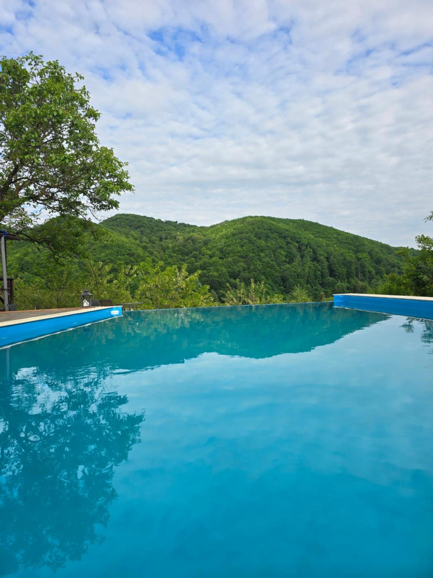 Отель Sunrise Glamping Retreat Galesu Экстерьер фото