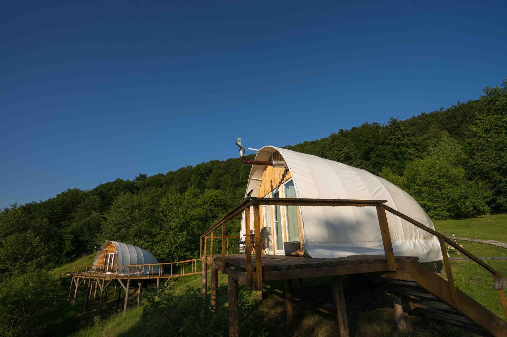 Отель Sunrise Glamping Retreat Galesu Номер фото