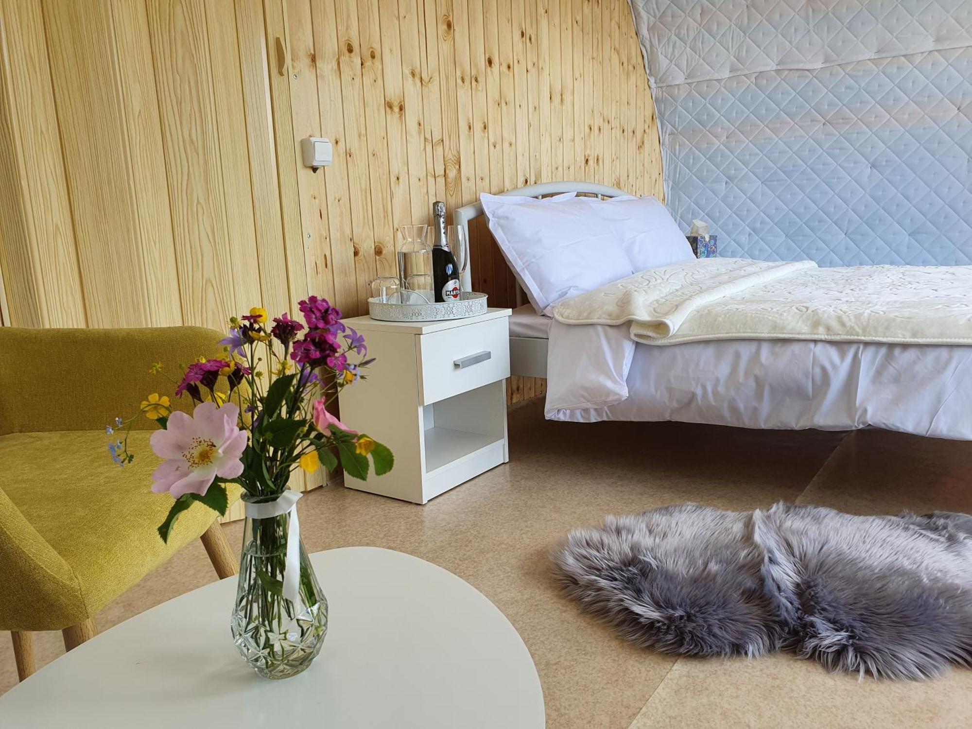 Отель Sunrise Glamping Retreat Galesu Номер фото