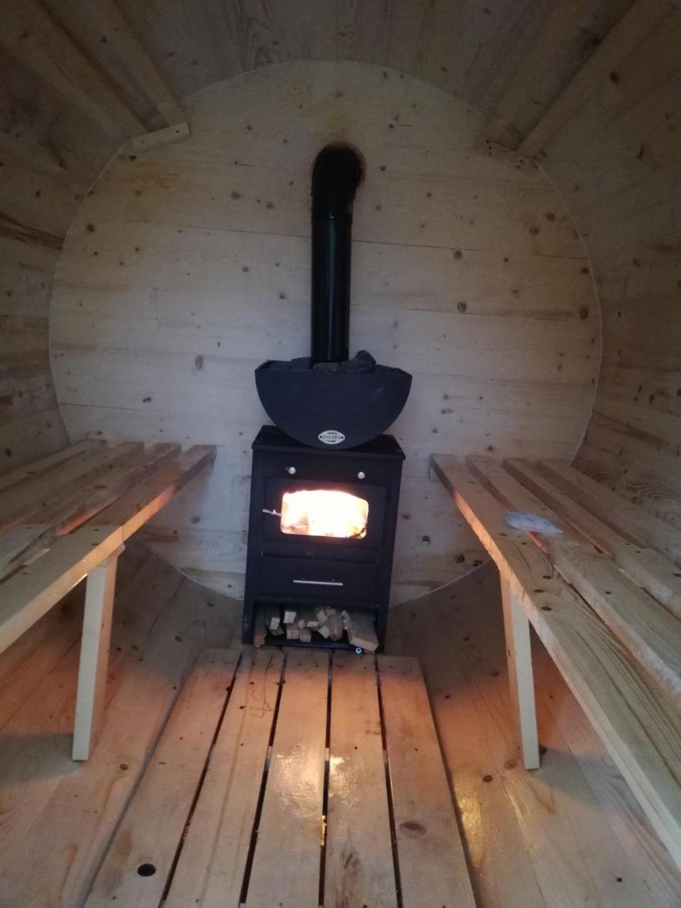 Отель Sunrise Glamping Retreat Galesu Экстерьер фото